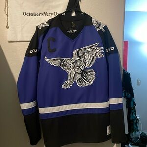 Ovo hockey jersey.